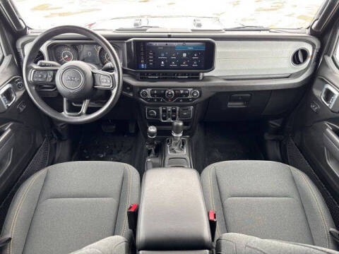 2024 Jeep Gladiator NightHawk