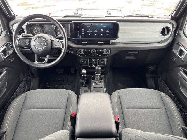 2024 Jeep Gladiator NightHawk