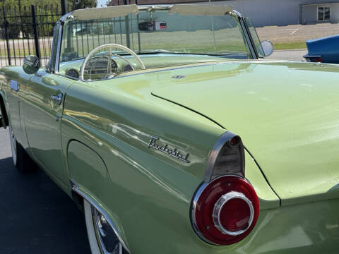 1956 Ford Thunderbird