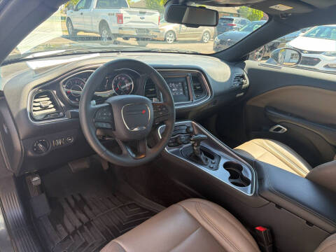 2015 Dodge Challenger SXT