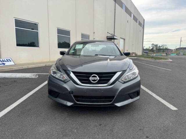 2018 Nissan Altima for sale at Ryan Motor Sales in Bowling Green, KY