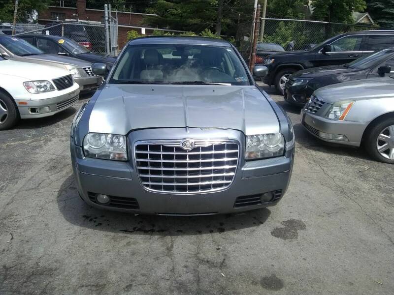 2007 Chrysler 300 for sale at Six Brothers Mega Lot in Youngstown OH