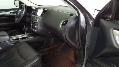 2018 Nissan Pathfinder SL