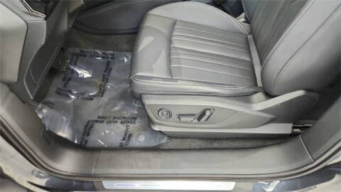 2024 Audi Q8 e-tron quattro Premium Plus