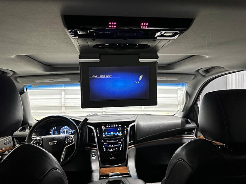 2020 Cadillac Escalade Luxury