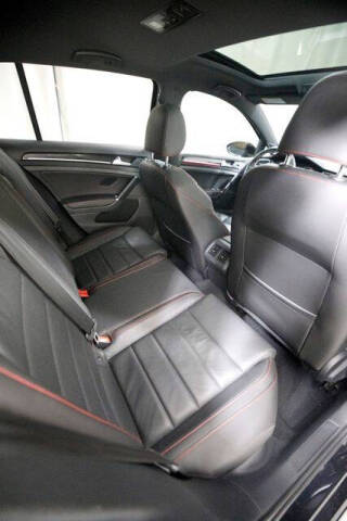 2017 Volkswagen Golf GTI SE