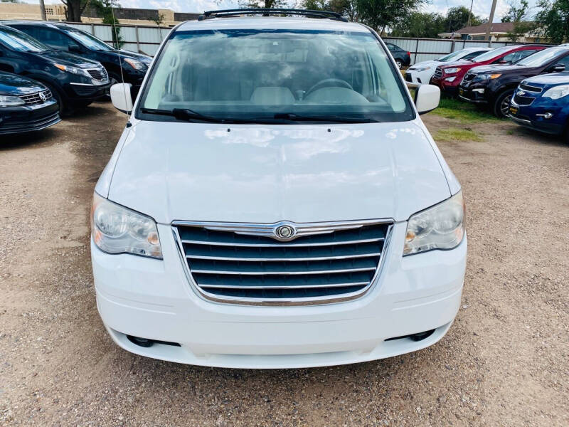 2009 Chrysler Town and Country for sale at Good Auto Company LLC in Lubbock TX