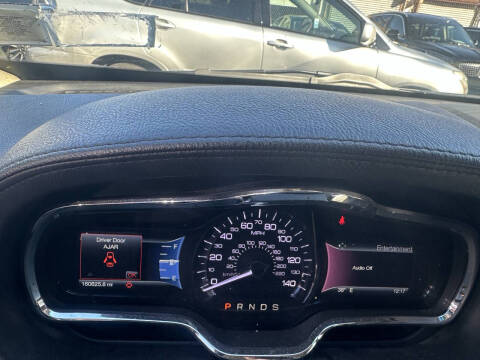 2019 Lincoln MKT Reserve