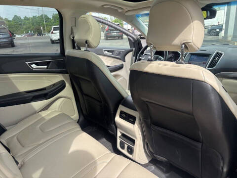 2019 Ford Edge Titanium