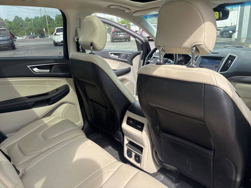 2019 Ford Edge Titanium