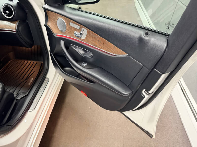 2017 Mercedes-Benz E-Class E 300 4MATIC
