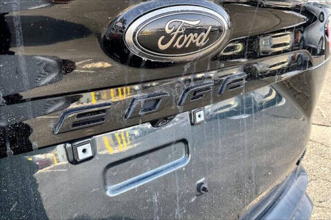 2022 Ford Edge SE