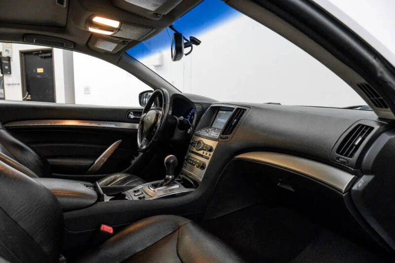 2010 Infiniti G37 Coupe x