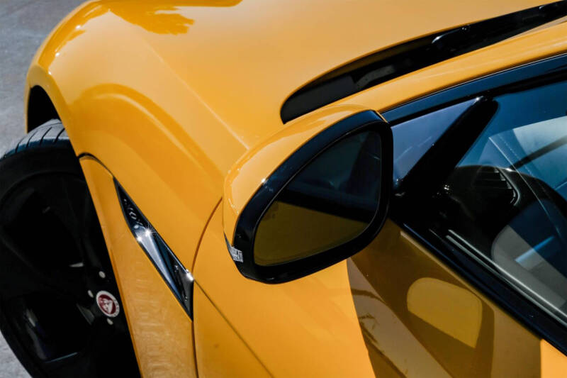 2021 Jaguar F-TYPE P300