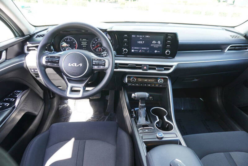 2022 Kia K5