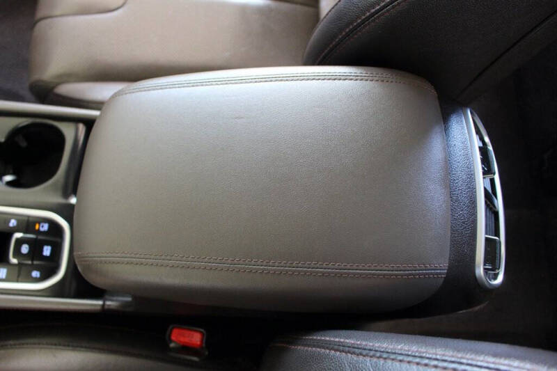 2019 Hyundai Santa Fe Ultimate 2.4L