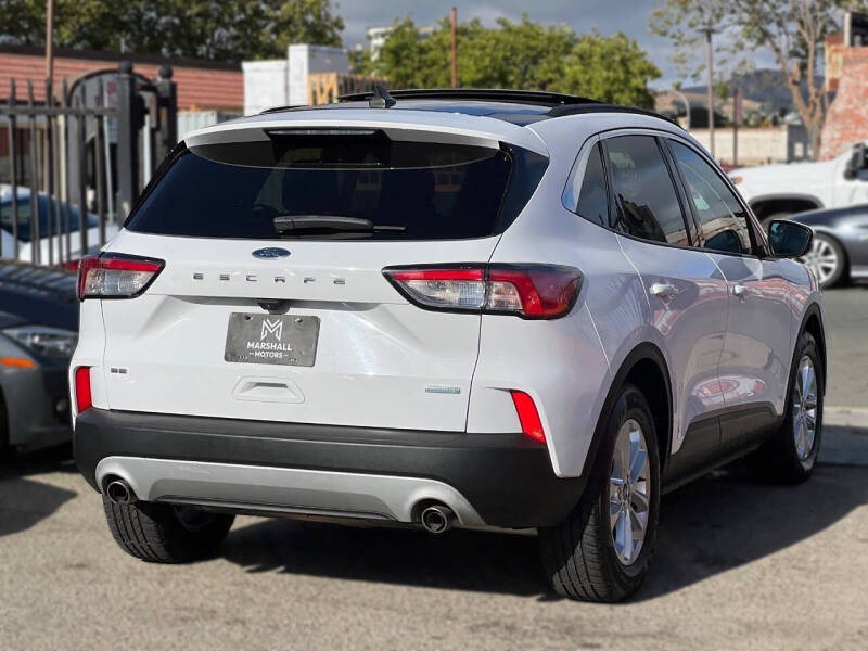2020 Ford Escape SE