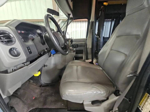 2014 Ford E-Series E-350 SD