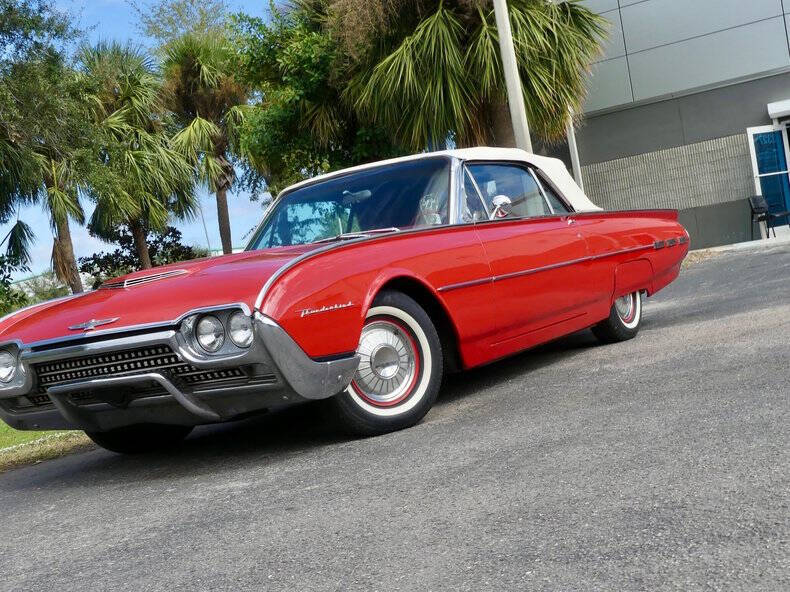1962 Ford Thunderbird