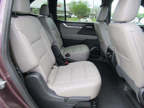 2024 GMC Acadia Elevation