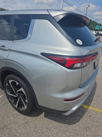 2022 Mitsubishi Outlander SE