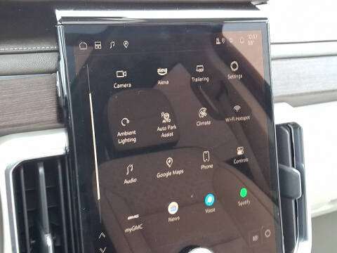 2024 GMC Acadia Denali