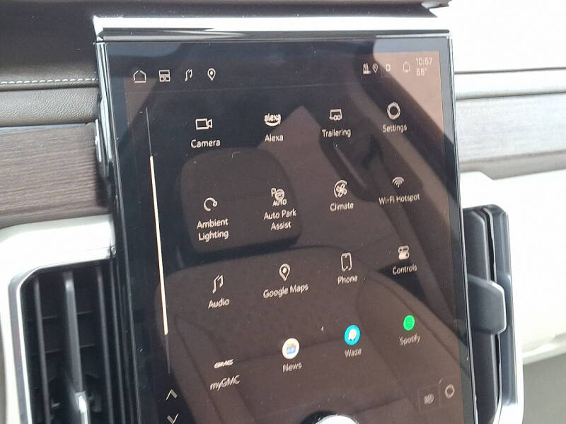 2024 GMC Acadia Denali