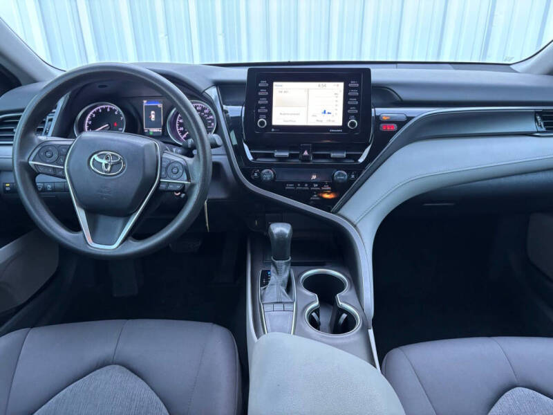 2022 Toyota Camry LE