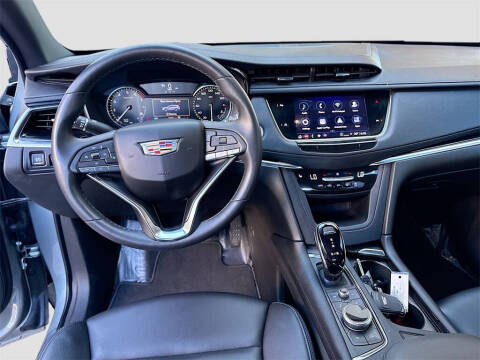 2023 Cadillac XT6 Luxury