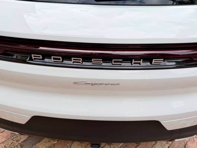 2024 Porsche Cayenne