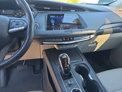 2021 Cadillac XT4 Luxury