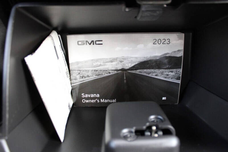 2023 GMC Savana 3500