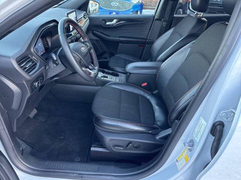2025 Ford Escape ST-Line Select