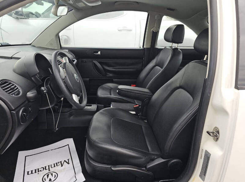 2010 Volkswagen New Beetle