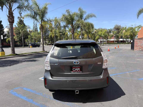 2012 Toyota Prius v Two