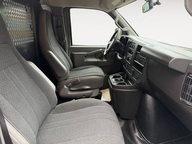 2024 Chevrolet Express 2500