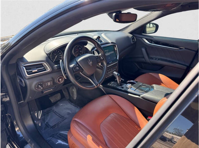 2023 Maserati Ghibli Modena