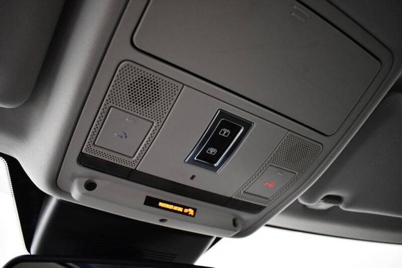 2019 Land Rover Range Rover Evoque SE Premium