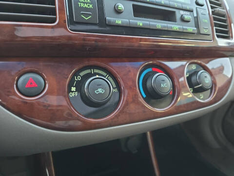 2004 Toyota Camry XLE