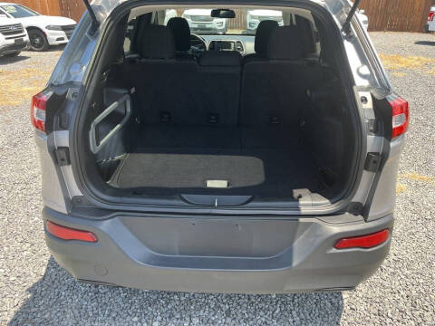 2016 Jeep Cherokee Sport