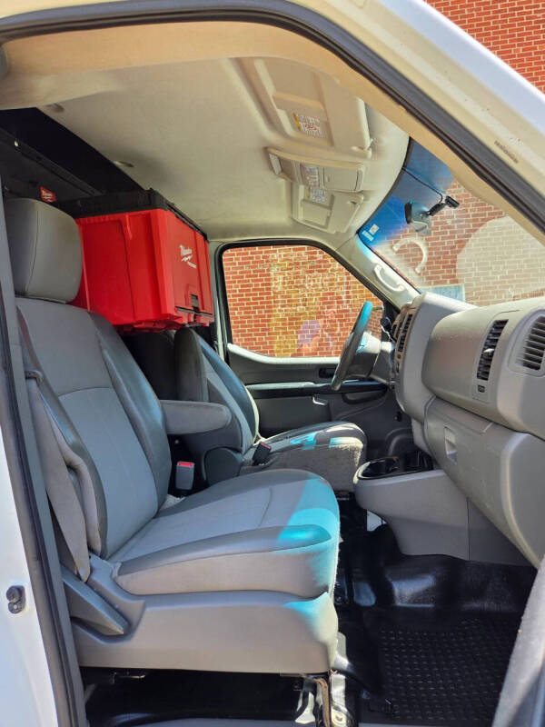 2017 Nissan NV