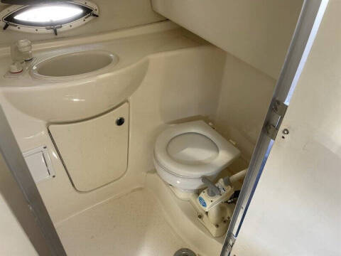 2004 Bayliner 245