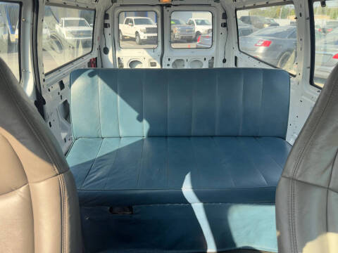 2001 Ford E-Series E-150