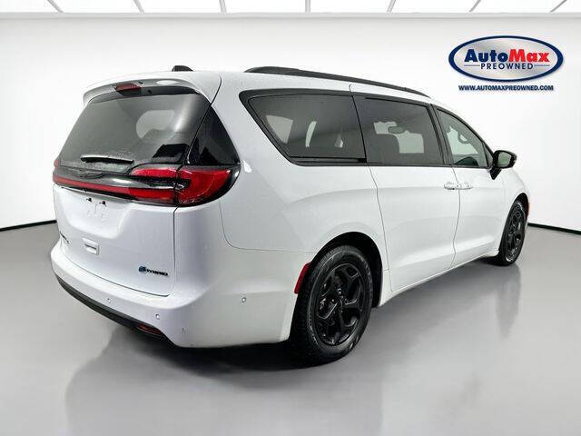 2024 Chrysler Pacifica Plug-In Hybrid Select