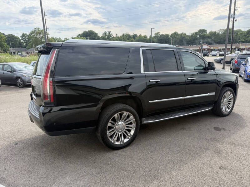 2017 Cadillac Escalade ESV Luxury