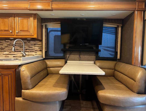 2017 Freightliner XCS Chassis