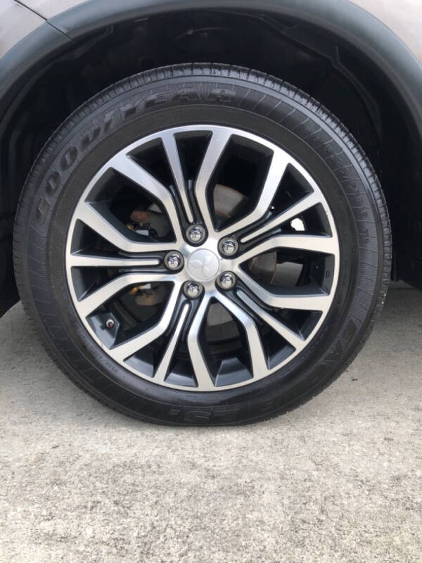 2016 Mitsubishi Outlander SE