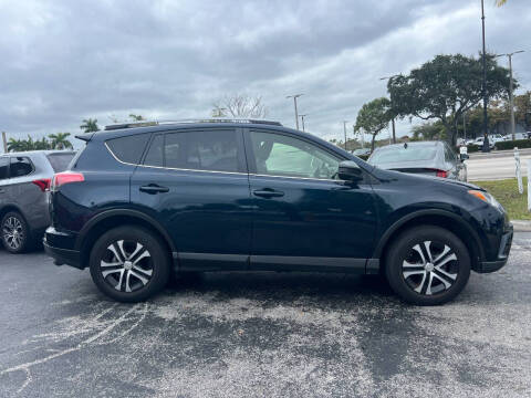2018 Toyota RAV4 LE