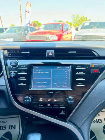 2020 Toyota Camry SE