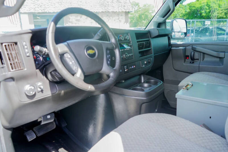 2021 Chevrolet Express 2500